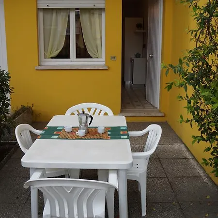 Piazzetta 8